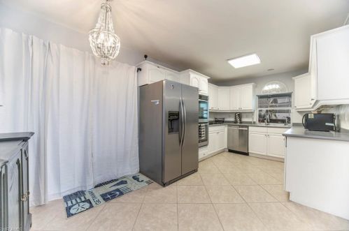 1145 Jardin Dr, Naples FL 34104-6616 exterior