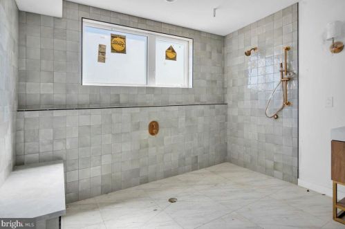 959 Marshall St, Philadelphia PA 19122 exterior