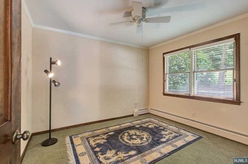 36 Saddle River Rd, Upper Saddle River NJ  07458-3205 exterior