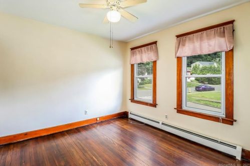 63 Emmett Ave, Derby CT 06418-1231 exterior