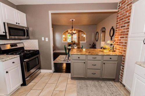 8511 Richard Ave, Saint Louis MO 63132-2806 exterior