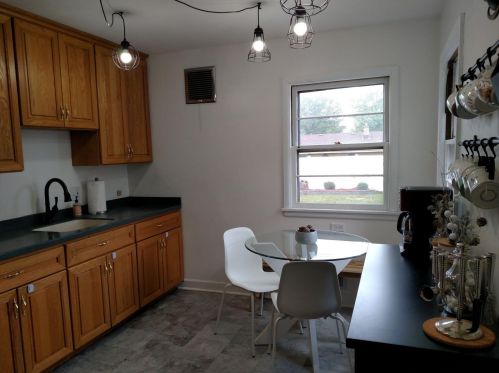 3250 50th St, Milwaukee, WI 53216-3212