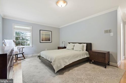 7701 Midday Ln, Alexandria VA 22306-2522 exterior