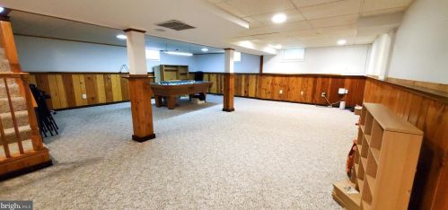 905 1st St, Rockville MD 20850-1444 exterior