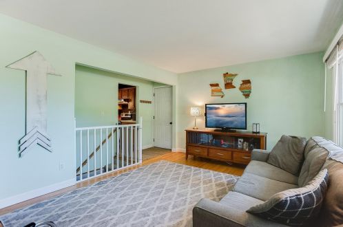 207 County Rd F, Saint Paul MN 55110-3845 exterior