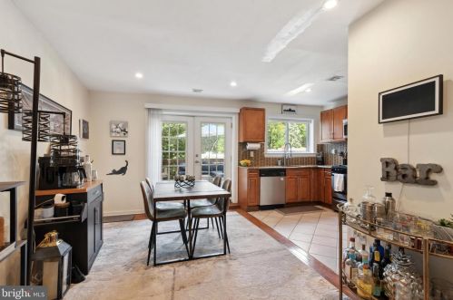 312 Krams Ave, Philadelphia PA 19128-4733 exterior