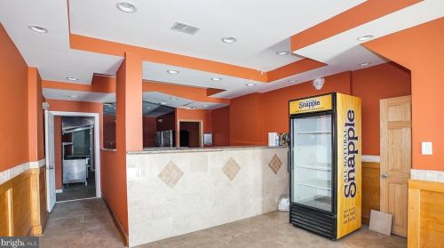 6215 Market St, Philadelphia PA 19139-2923 exterior