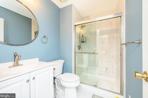 2 Drewes Ct, Trenton NJ 08648-2627 exterior