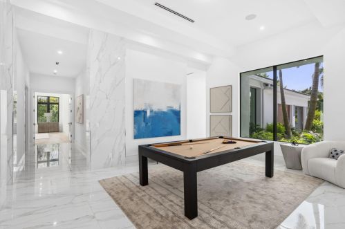 8235 Twin Lk Dr, Boca Raton FL 33496-1922 exterior