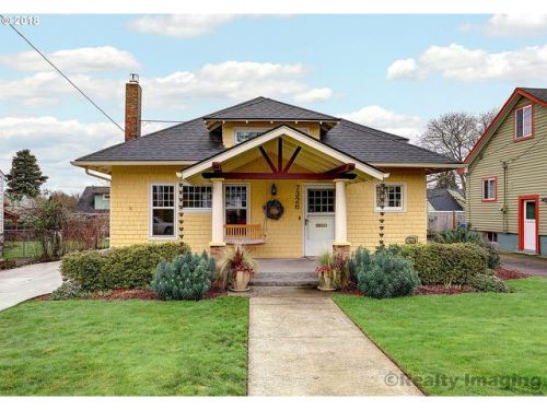 7326 17 St, Portland OR  97214-1504 exterior