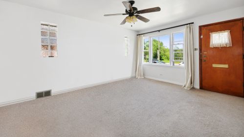 5244 Cicero Ave, Chicago, IL 60630-1601