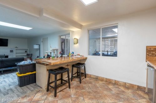 4602 Seneca St, Tucson AZ  85712-3272 exterior