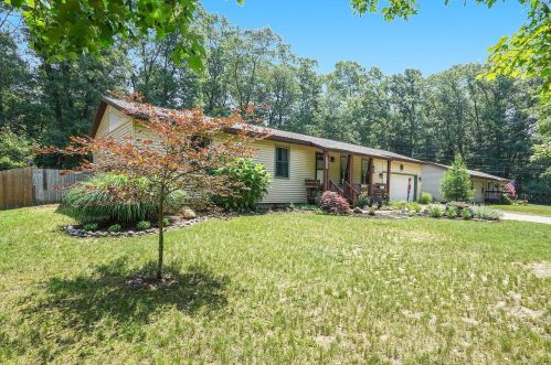 2144 Williamson St, Meskegon, MI 49445-1343