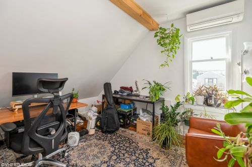 1333 Roscoe St, Chicago IL 60657-6782 exterior