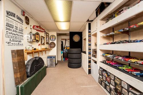 180 Wood Ave, Woonsocket RI 02895-2131 exterior