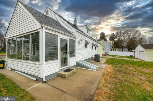 22 Sadie St, Trenton NJ 08619-4309 exterior