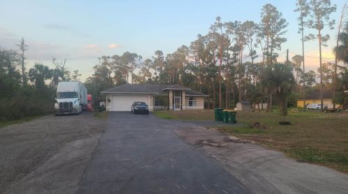 2615 16th Ave, Naples, FL 34120-3510