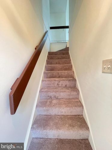 66 Hawthorne Ct, Washington DC  20017-1043 exterior