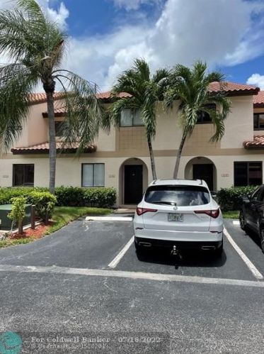22075 Las Brisas Cir, Boca Raton, FL 33433-4810