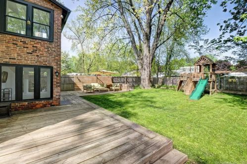 26 Ohear Ave, Enfield CT 06082-3635 exterior