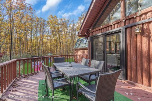 218 Chandler Rd, Jackson Twp NJ  08527-4339 exterior