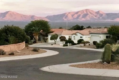850 Belltower Dr, Green Valley, AZ 85614-3268