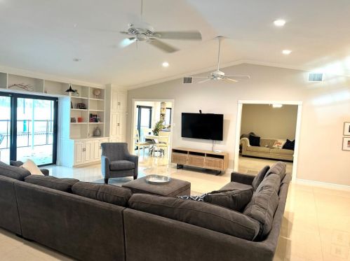 6821 Grande Dr, Boca Raton FL  33433-2736 exterior