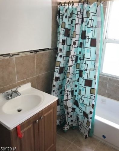 5 Joyce St, Town Center NJ 07052-5221 exterior