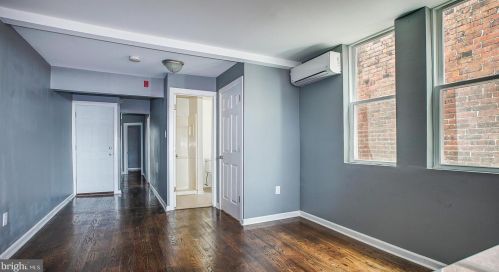 6215 Market St, Philadelphia PA 19139-2923 exterior