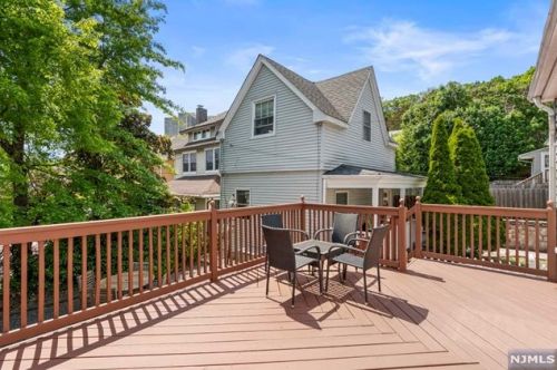 16 Vly Pl, Edgewater NJ 07020-1311 exterior