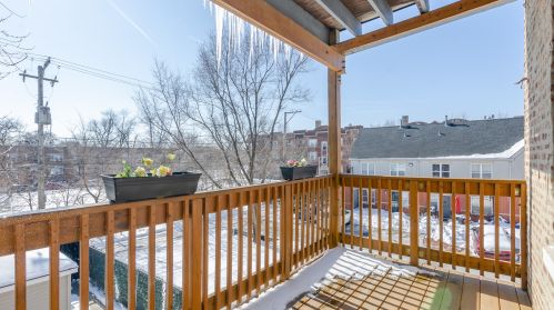 1511 67 Pl, Chicago IL 60637-4832 exterior