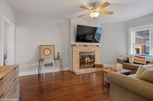 535 Addison St, Chicago, IL 60613-4701