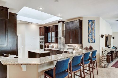 6408 Convict Hill Rd, Austin TX 78749-2348 exterior