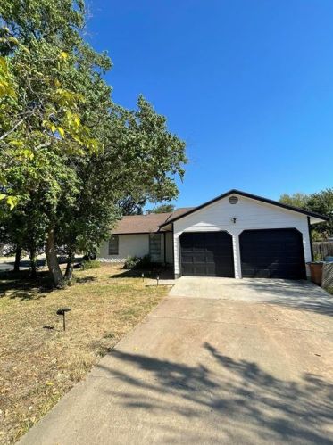 3708 Alexandria Dr, Austin TX  78749-3964 exterior