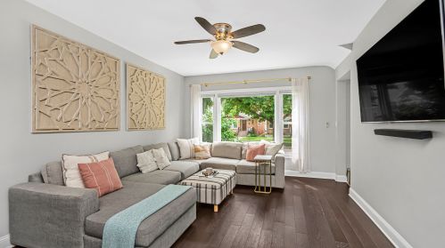 5249 Moody Ave, Chicago, IL 60630-1038