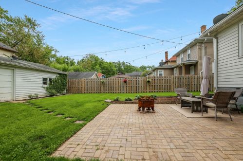 945 County St, Waukegan IL 60085-4001 exterior