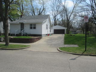 1634 Cherry St, Niles MI  49120-3645 exterior