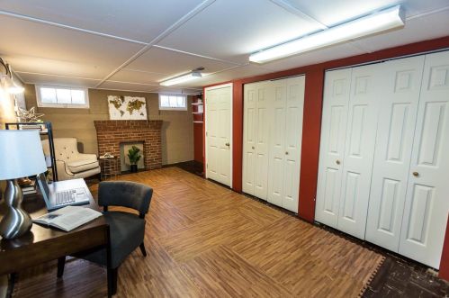 205 College Ave, Saint Louis MO 63107-1612 exterior