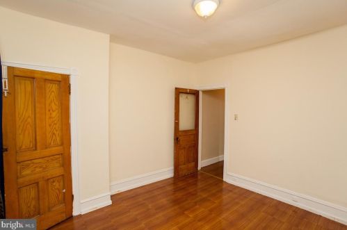 3358 Front St, Philadelphia PA 19106-3001 exterior