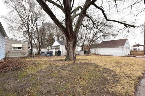 5000 48th St, Milwaukee WI  53218-4442 exterior