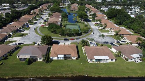 20876 Concord Green Dr, Boca Raton, FL 33433-1823