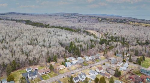 5705 Oakley St, Duluth MN 55804-1325 exterior