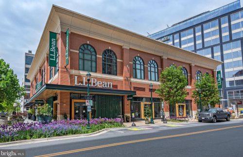 10260 Grosvenor Pl, Rockville MD 20852 exterior