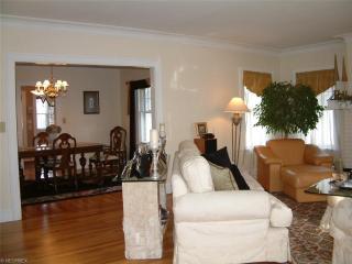 13838 Clifton Blvd, Cleveland OH  44107-1435 exterior