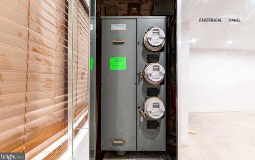 1709 Capitol St, Washington DC 20002-1015 exterior