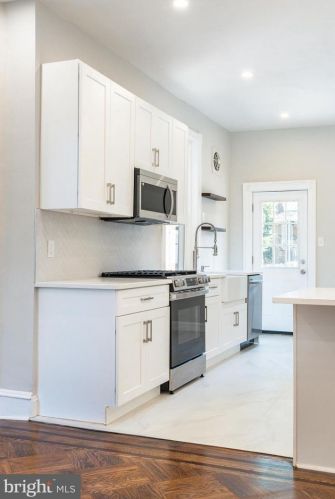 5132 12 St, Philadelphia PA 19123-1103 exterior