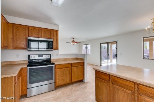 5906 32 Ave, Phoenix AZ 85017-4015 exterior