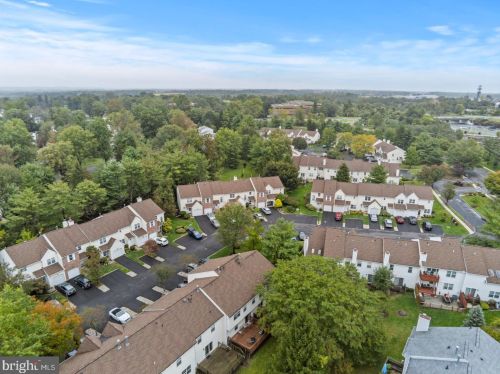 11 Revere Ct, Trenton NJ 08628-3610 exterior