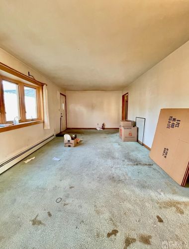 201 Campbell St, Woodbridge NJ  07095-2305 exterior