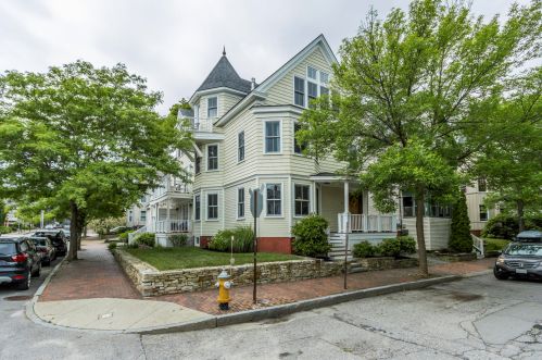 76 Morning St, Portland ME  04101-4428 exterior